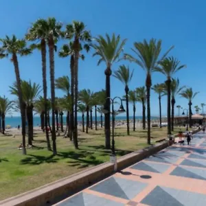 https://estudio-playa-la-carihuela.1costadelsol.com